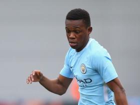 RESMI: SCHALKE REKRUT RABBI MATONDO DARI MANCHESTER CITY