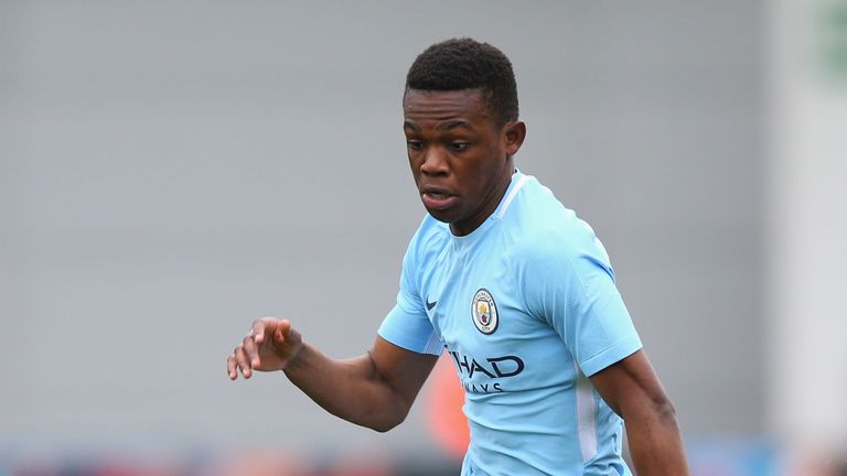 RESMI: SCHALKE REKRUT RABBI MATONDO DARI MANCHESTER CITY