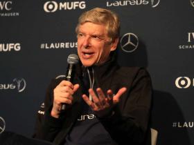 PARIS SAINT-GERMAIN BANTAH AKUISISI ARSENE WENGER