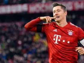 LEWANDOWSKI SUDAH 100 GOL DI ALLIANZ ARENA