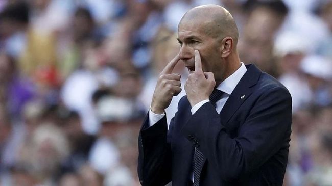 MOURINHO: ZIDANE SOSOK TEPAT MELATIH REAL MADRID