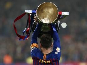 HASIL LIGA SPANYOL, BARCELONA ANGKAT PIALA, ATLETICO JAUHI REAL MADRID