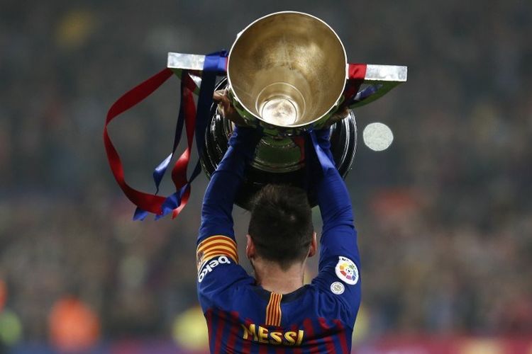 HASIL LIGA SPANYOL, BARCELONA ANGKAT PIALA, ATLETICO JAUHI REAL MADRID