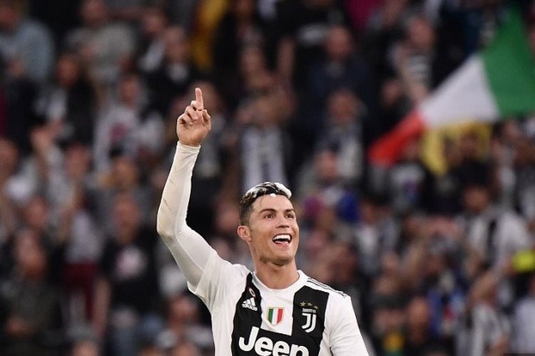 JUVENTUS JUARA, RONALDO BANGGA RAYAKAN GELAR SERIE A PERTAMANYA