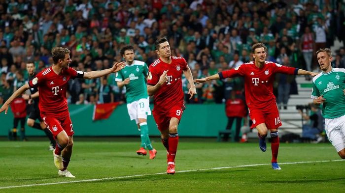 SINGKIRKAN BREMEN, BAYERN MUNICH KE FINAL DFB-POKAL