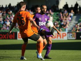 BRISBANE ROAR V PERTH GLORY: PRATINJAU PERTANDINGAN