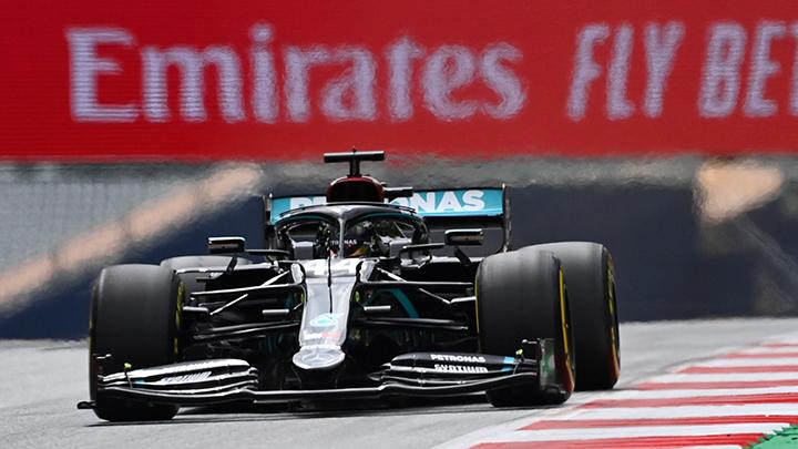 FORMULA 1, BOS MERCEDES : HUKUMAN LEWIS HAMILTON TERLALU BERAT