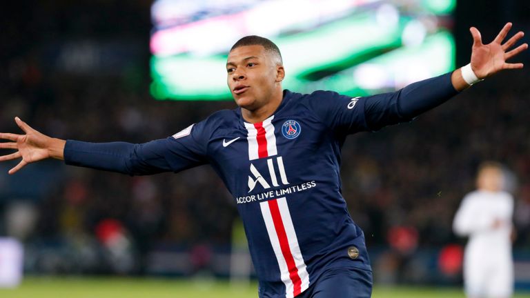 HASIL LIGA PRANCIS : MBAPPE 2 GOL, PSG GESER RENNAIS DARI PUCUK KLASEMEN