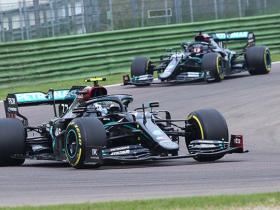 FORMULA 1 GP BAHRAIN, LEWIS HAMILTON INGIN SAPU BERSIH 3 SERI TERAKHIR