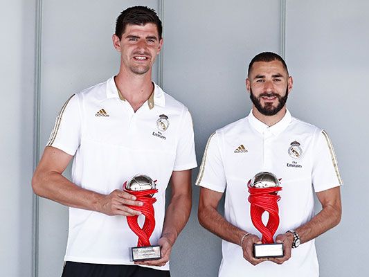 BENZEMA DAN COURTOIS, PENYELAMAT REAL MADRID JELANG NATAL