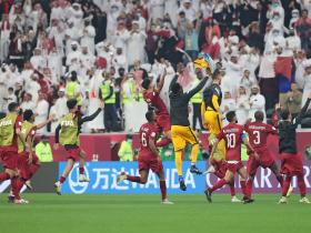 QATAR MENCETAK LIMA GOL MELAWAN UEA UNTUK MENCAPAI SEMIFINAL PIALA ARAB FIFA