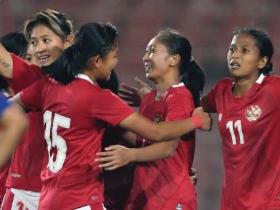 TIMNAS WANITA INDONESIA JALANI LATIHAN, PASSING PENDEK HINGGA SET PIECE JADI FOKUS UTAMA