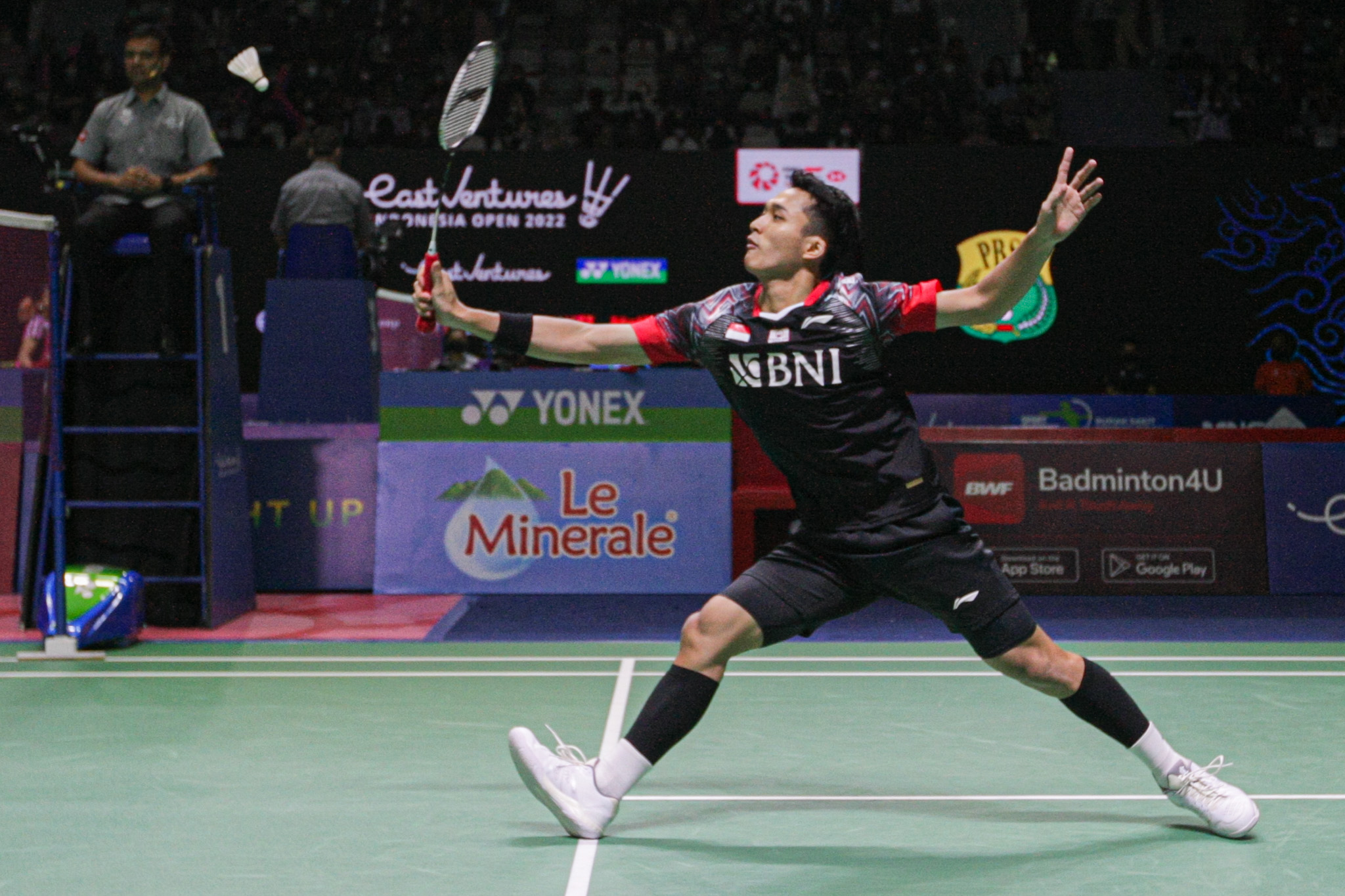 HEAD TO HEAD JONATAN CHRISTIE VS ZHAO JUN PENG, DUEL BABAK 16 BESAR INDONESIA OPEN 2022